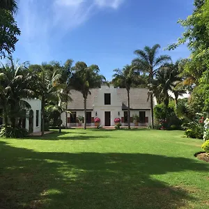 The White Manor Bed & Breakfast Cape Town